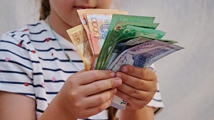 На 39 млрд тенге выплатили пособий многодетным семьям в Казахстане в феврале